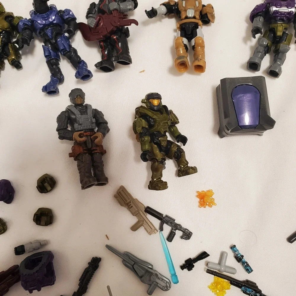 Halo Mega Bloks Construx Lot with Mini Figures Accessories Weapons